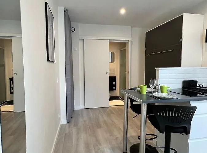 Lysbed - Desjardins Apartament