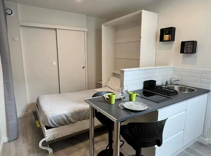 Lysbed - Desjardins Apartament